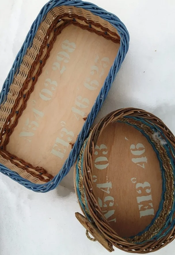 Geflochtene Schalen und Tabletts